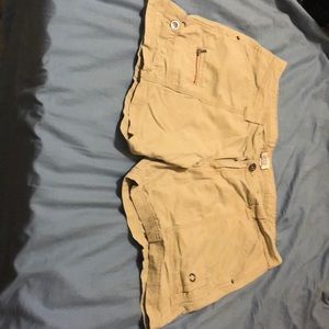 Women’s casual shorts.